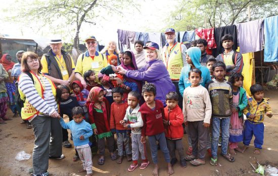 Rotary volunteers vaccinate children against polio in India