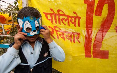 boy plays end polio now immunisation day india